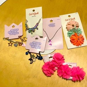 Children’s necklace bracelet bow bundle